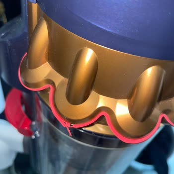 Dyson Gen5 Süpürge Sürekli Arızalı, Çözüm Sunulmuyor