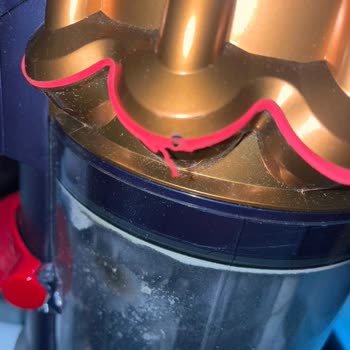 Dyson Gen5 Süpürge Sürekli Arızalı, Çözüm Sunulmuyor