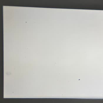 Projeksiyon Cihazında Tekrarlayan Görüntü Lekeleri Ve Yetersiz Müşteri Desteği