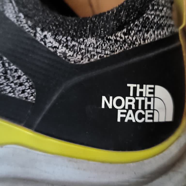 The North Face Mağazasında Satış Elemanının Kaba Ve İlgisiz Tutumu