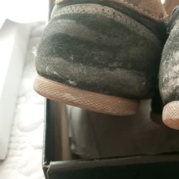 İlk Kullanımda Renk Solması Ve Boya Transferi Nedeniyle Ayıplı İnci Model Ayakkabı