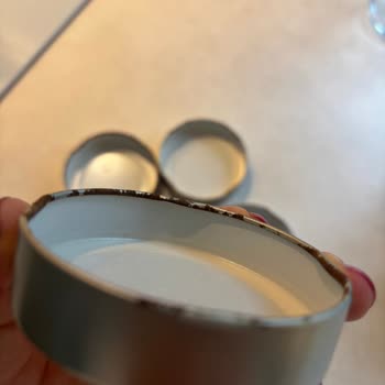 Yoğurt Makinesindeki Kavanoz Kapaklarının Paslanması Ve Ücretsiz Değişim Talebi