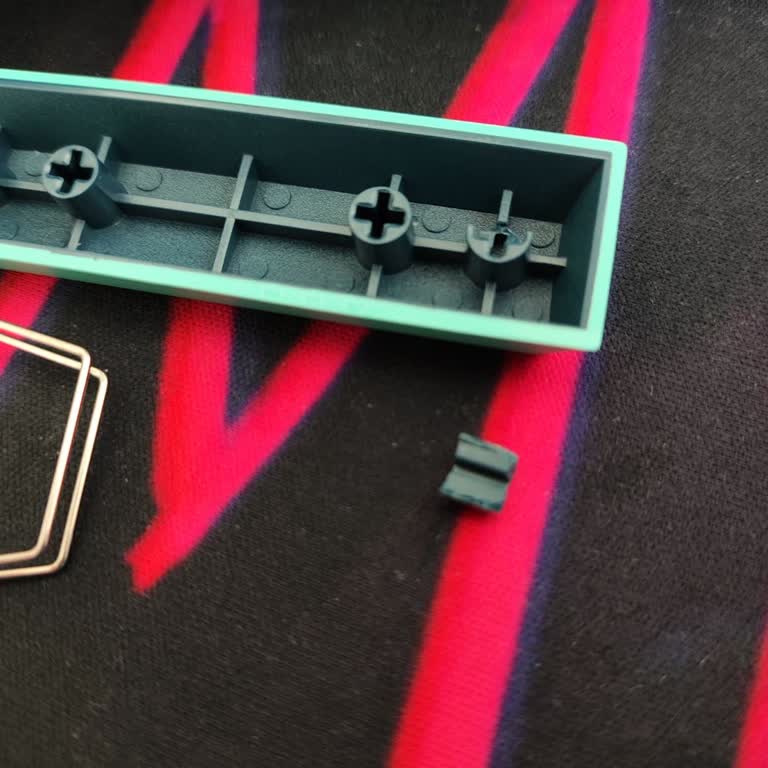 Aula F87 Pro Klavyenin Kırık Space Tuşu Değişimi Gecikiyor