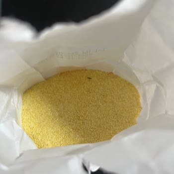 İrmik Paketi İçinde Böcek Bulunması Gıda Güvenliği Endişesi