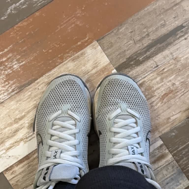 Nike Air Max Ayakkabının Taban Ses Sorunu Ve İade Talebi