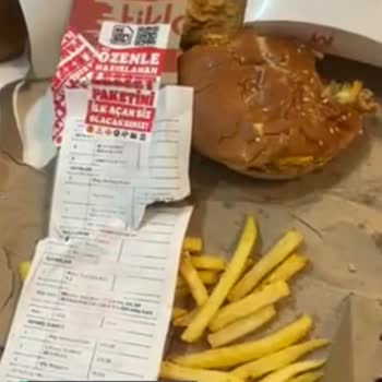 Yemeksepeti Popeyes Hamburgerden Kurt Çıktı!