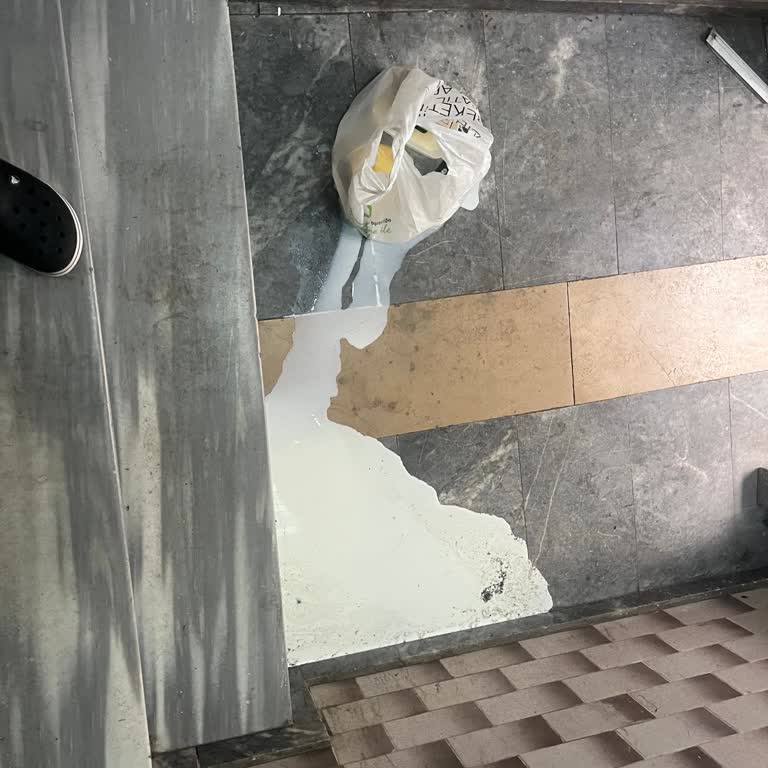 Kurye Dikkatsizliği Ve Kapı Teslimat İhmali: Süt Dökülmesi Ve Yetersiz Telafi