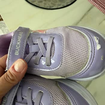 İlk Kullanımda Ayakkabı Ön Kısmı Soyuldu, Kalitesiz Ürün Şikayeti