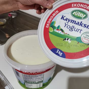 Sütaş Kaynaksız Yoğurtta Böcek Bacağı Ve Siyah Kalıntı Şoku