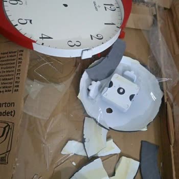 Aras Kargo Bingöl Şubesinde Kırık Kargo Ve Sorumluluk Reddi