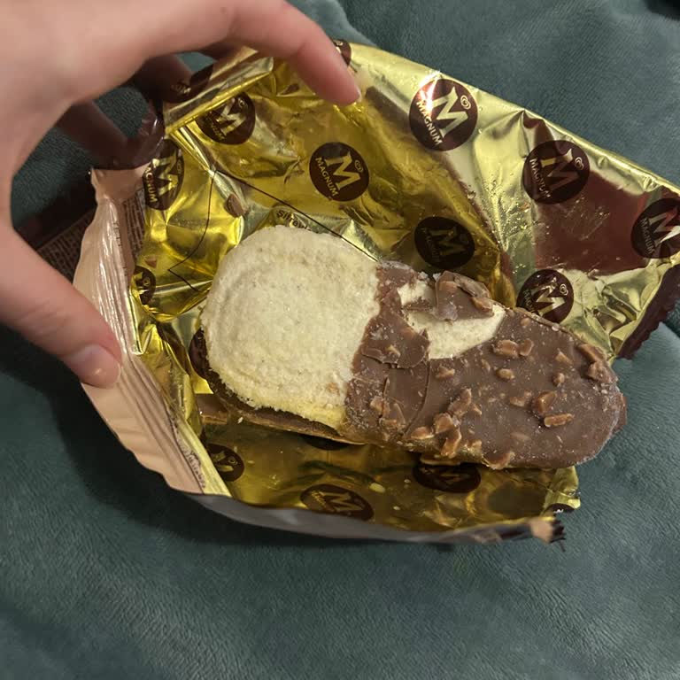 Magnum Sandwich Badem'de Bisküvi Eksikliği