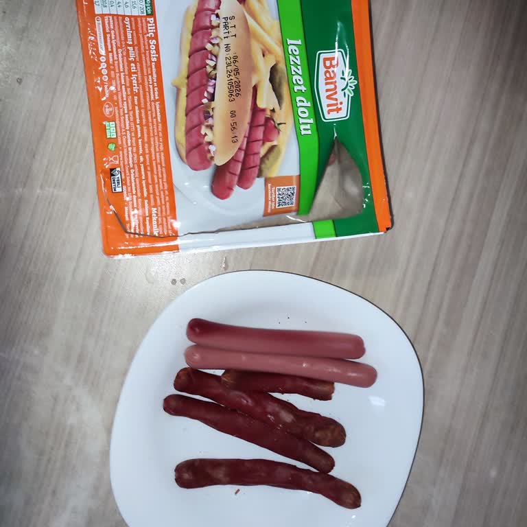 Banvit Piliç Sosisinde Aşırı Koku Ve Mide Bulantısına Neden Olan Hijyen Sorunu