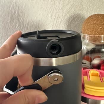 A101 Mağazasından Alınan Matara Sapı Üç Haftada Kırıldı