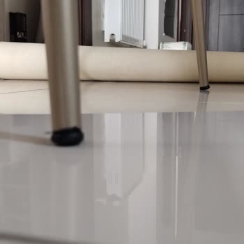 Geciken Teslimat, Eksik Bank Ve Kusurlu Sandalyeler Şikayeti