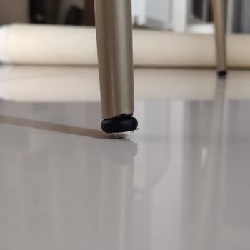 Geciken Teslimat, Eksik Bank Ve Kusurlu Sandalyeler Şikayeti