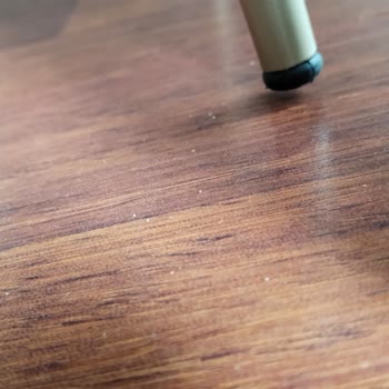 Geciken Teslimat, Eksik Bank Ve Kusurlu Sandalyeler Şikayeti