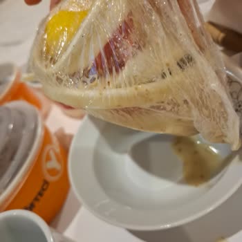 Köfteci Yusuf'tan 1,5 Km Mesafeye 80 Dakika Teslimat Ve Dökülen Çorba