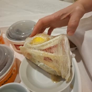 Köfteci Yusuf'tan 1,5 Km Mesafeye 80 Dakika Teslimat Ve Dökülen Çorba