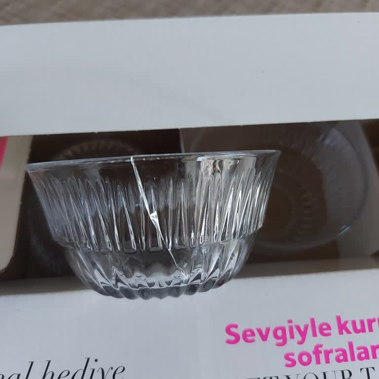 Kırık Cam Kase Takımı İçin Değişim Talebi