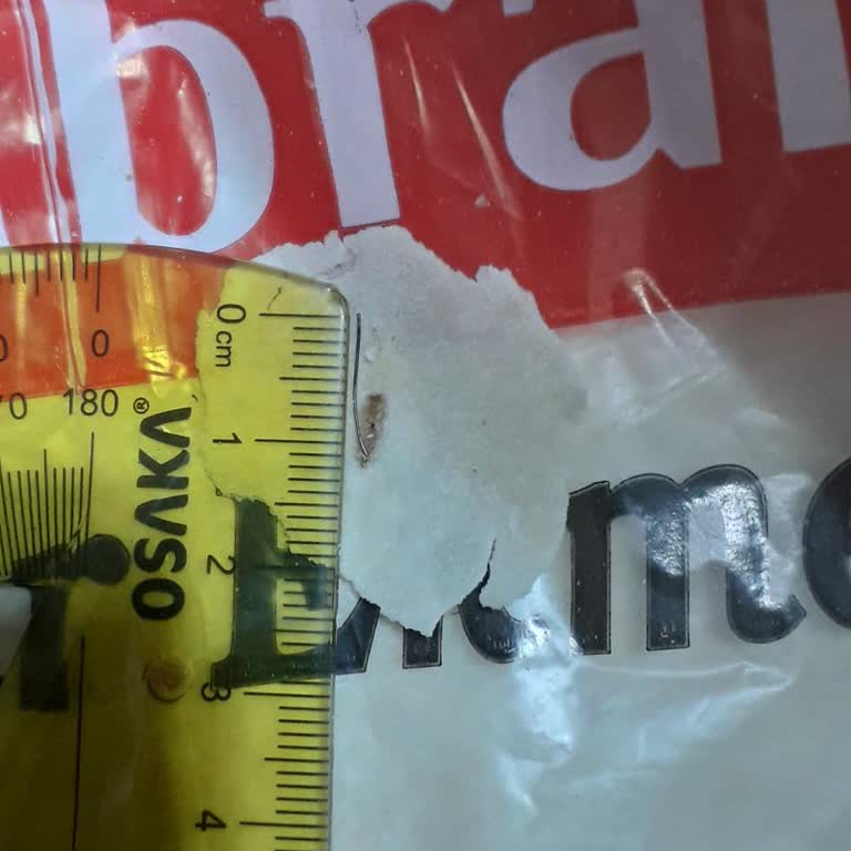 Halil İbrahim Tandır Ekmeği Bir (1) Cm Tel Parçası Çıktı