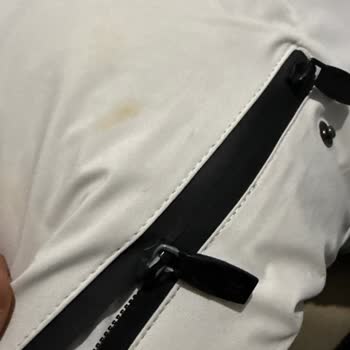 Avva Montumdaki Dikiş Ve Fermuar Arızası Kullanıcı Hatası Olarak Reddedildi