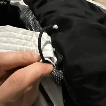 Avva Montumdaki Dikiş Ve Fermuar Arızası Kullanıcı Hatası Olarak Reddedildi