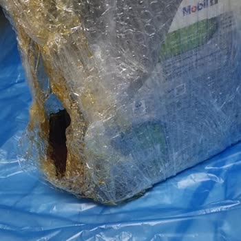 Mobil 1 Motor Yağı Sapında Çatlak Ve Sızıntı: Hasarsız Ürün Değişimi Talebi