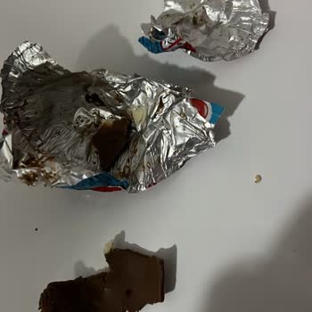 Şölen Sürpriz Yumurtasında Kurtlan Keşfi