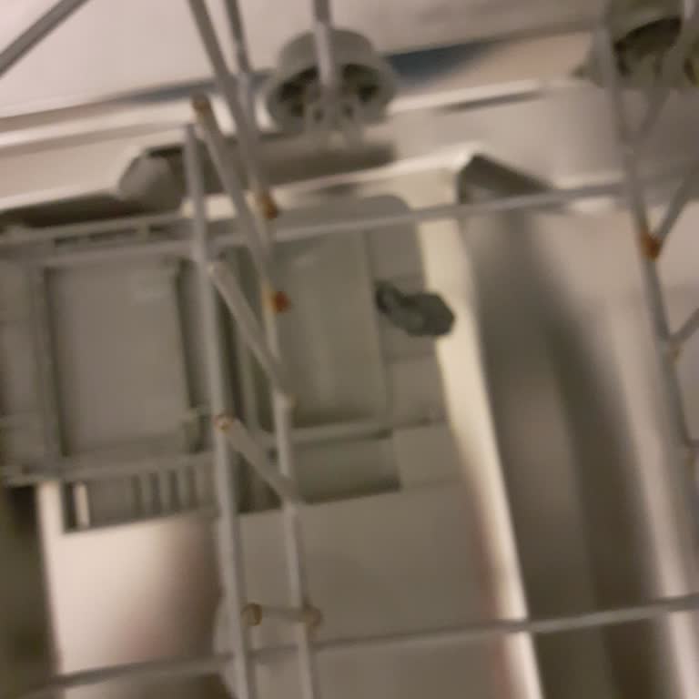 Paslanan Bulaşık Makinesi Sepeti İçin Ücretsiz Onarım Talebi