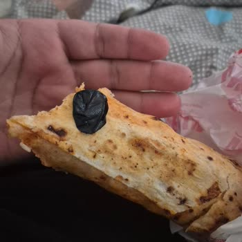 Migros Yemek’te Zurna Dürümde Plastik Eldiven Parçası Ve İade Talebi