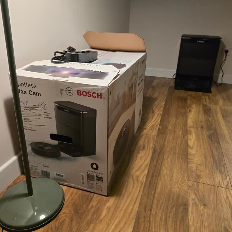 Media Markt’ta Yanıltıcı Satış: Kamera Olmayan Robot Süpürge