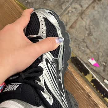 Kısa Sürede Açılan Nike Ayakkabıda Değişim Talebi