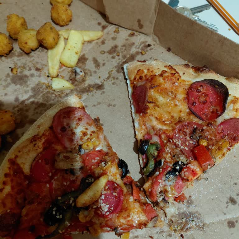 Pizza Malzemeleri Ve Sarımsaklı Ekmek Dilimleri Eksik Geldi