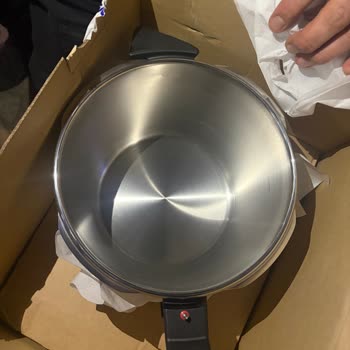 A101 Ekstra'da Eksik Garanti Belgeleri, Bandrol Ve Hasarlı Düdüklü Tencere