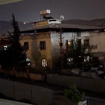 Hatay Antakya Maşuklu'da Sokak Lambaları Bir Yıldır Onarılmadı