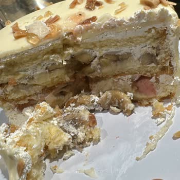 Bozuk Muzlu Pasta Ve Çalışanların Sorumsuz Tutumu