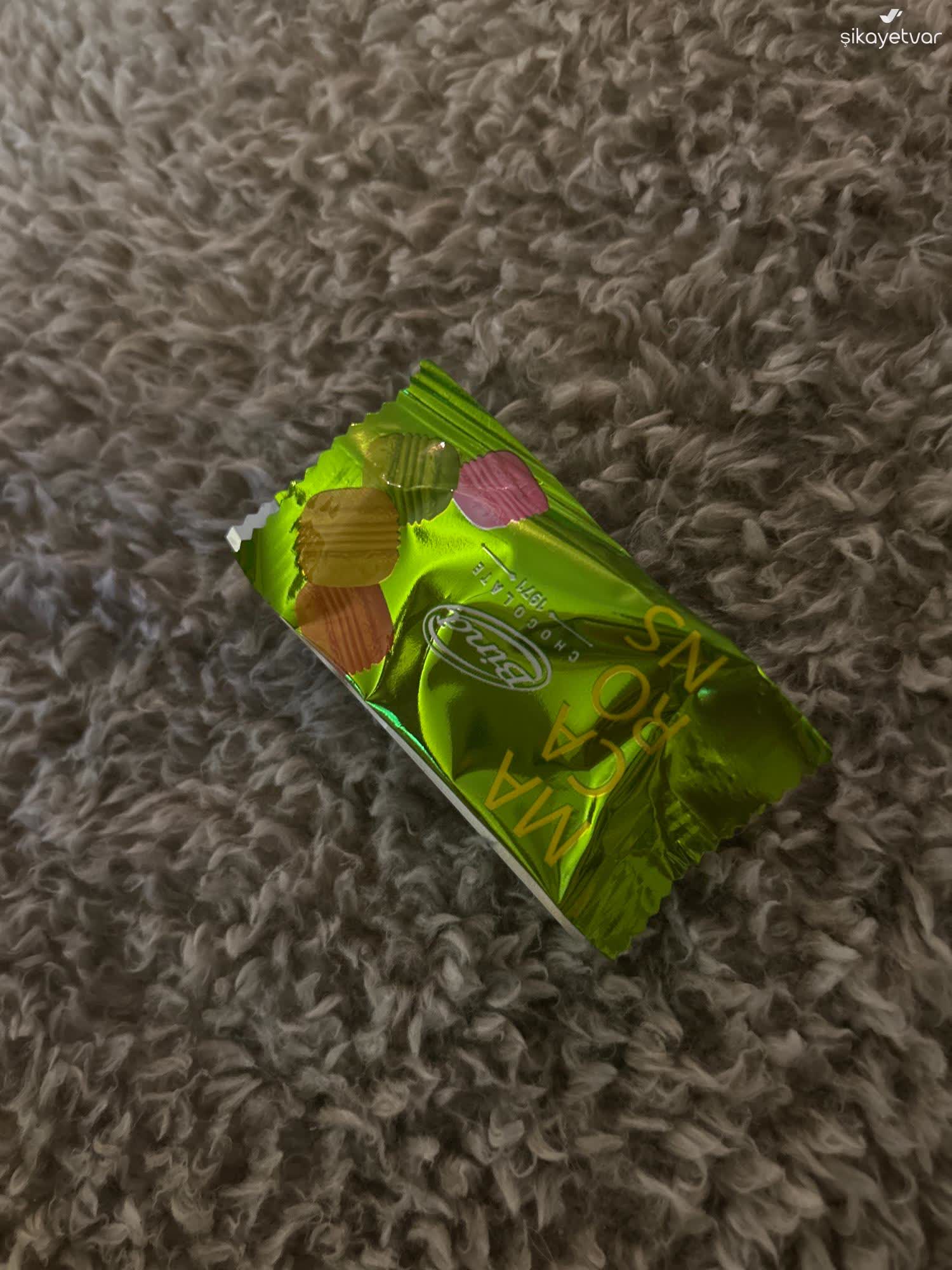 Migros Bind Macaron Şeklinde Dolu Çikolata Paketi Boş Parça Gördüm