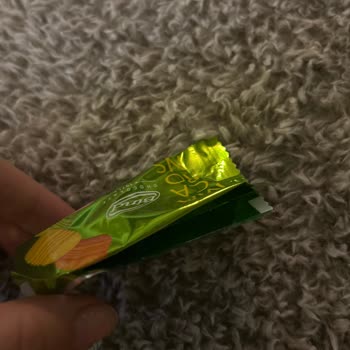 Bind Macaron Şeklinde Dolu Çikolata Paketi Boş Parça Gördüm