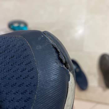 Skechers Ayakkabım 8 Ayda Deforme Oldu Ve Garanti Kapsamında Değişim Talep Ediyorum