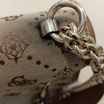 Boyner Ve Guess Ürünün Üretim Hatasını Kabul Etmeyerek Müşteriyi Mağdur Ediyor