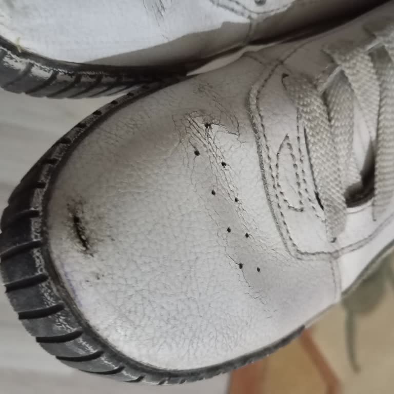 Puma Ayakkabısının Kısa Sürede Parçalanması Ve Mağazanın Ret Cevabı