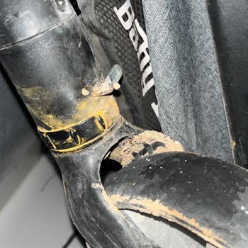 Civil Baby Enzo Bebek Arabasında Aşırı Paslanma Ve Mağduriyet