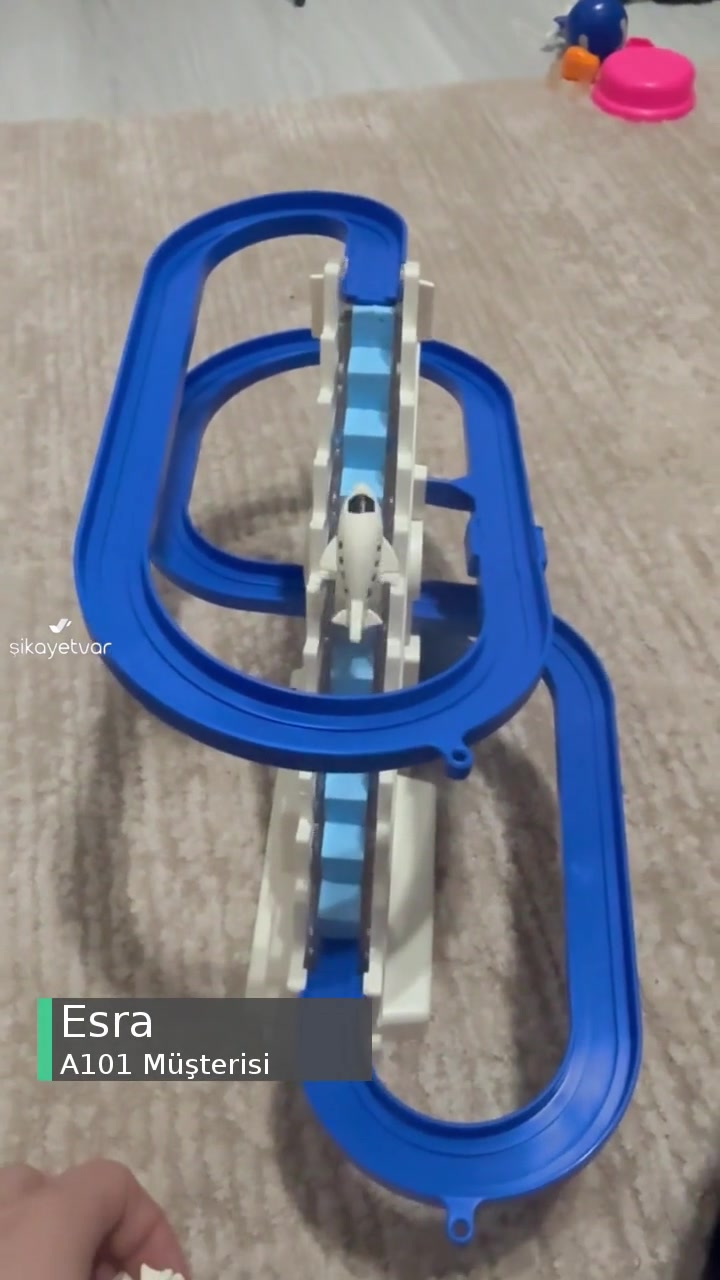 A101 Eğlenceli Uçaklar Maalesef Ki Bozuk videonun kapak resmi