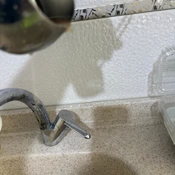 Karaca Cezvenin Küçük Ucu Sebebiyle Kahve Dökülüyor