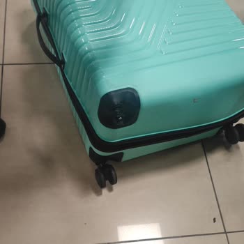 Kırılan Valiz İçin 2.000 TL Tazminat Ve Yeniden Değişim Talebi