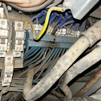Yanmış Elektrik Panosu İçin Dicle Elektrik’ten Acil Müdahale Talebi