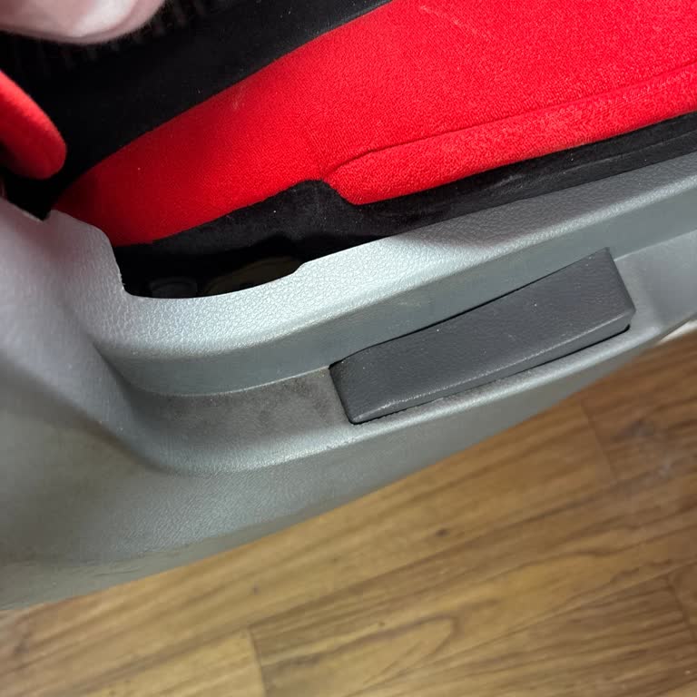 Hijyen Ve Emniyet Kemerinin Olmadığı Koltukta Şikayet