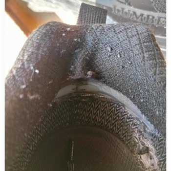 Düzce FLO Mağazasında Ayakkabı 1 Ayda Yırtıldı, Ücretsiz Değişim Bekliyor