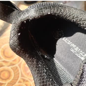 Düzce FLO Mağazasında Ayakkabı 1 Ayda Yırtıldı, Ücretsiz Değişim Bekliyor