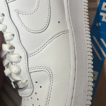 Kısa Sürede Çatlayan Nike Air Force Ayakkabısı İçin Ücret İadesi Talebi